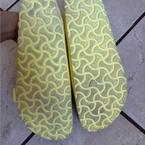 Yellow Sandals - Picture 3 of 3